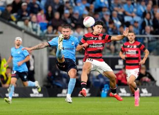 Sydney FC share points in fierce season opener